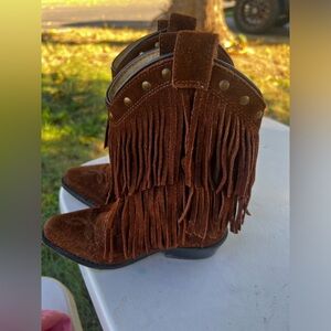 ShyanneR Girls' Fringe Snip
Toe Western Boots